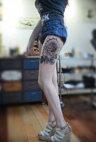 long leg beauty personality of the thigh tattoo