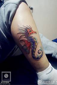 Patró de tatuatge de drac de colors