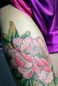 how glamorous sexy leg flower tattoo