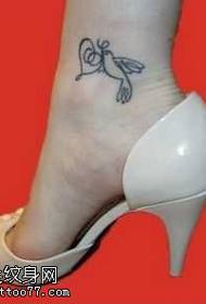 Kleine duif tattoo patroon