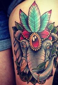 wzór tatuażu słoń uda