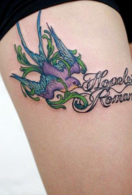 ခြေထောက်အရောင်သေးငယ်တဲ့မျိုများနှင့်အက္ခရာ tatoo ပုံစံ