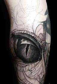 leg outside Black and white 3d eyeball tattoo pattern