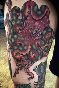 Iphethini ye-octopus tattoo ethangeni