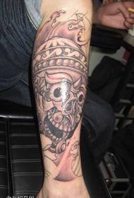 Legged spook tattoo patroon