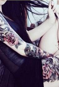 female personality flower arm flower tattoo figure