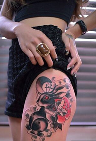 girl's legs beautiful and beautiful rabbit tattoo pattern