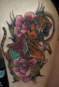 Thigh painted tiger rose tattoo pattern