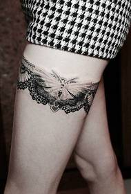 fashionable women's legs beautiful and beautiful lace butterfly tattoo