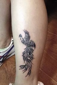 maraƙi a bayyane da kyawawan tsarin tattoo Phoenix