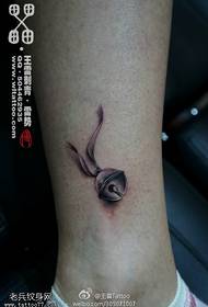 Prekrasan slatki uzorak tetovaže zvona