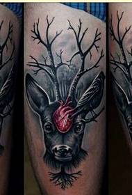 Personalized fashion leg deer head tattoo pattern to enjoy the picture