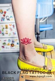 Simple atmosphere of red lotus tattoo pattern