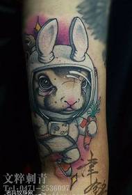 Skildere tatoeaazjepatroon fan lytse konijnen