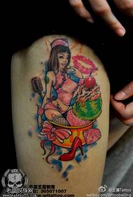 Warna corak tattoo kageulisan krim seksi