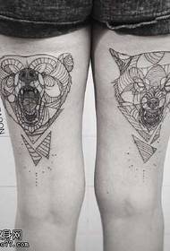 Thigh geometric element of bear tattoo pattern