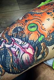 Big squid tattoo pattern on the leg
