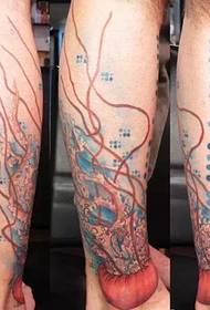 Alternatyvi šauni tatuiruotė medūzoms