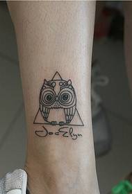 Beautiful nice owl tattoo pattern picture of female legs