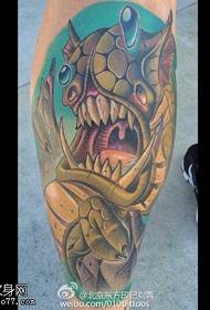 Monster tattoo patroon op kalf