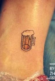 un patró de tatuatge de cervesa