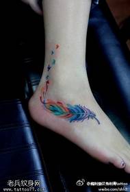 Foot color, smart, flowing feather tattoo pattern