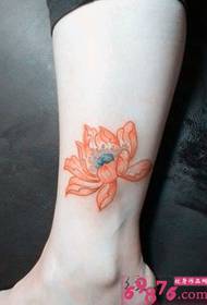 Beautiful and nice lotus tattoo pattern picture for girls legs