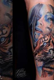 Varsi kauneus tiikeri tatuointi malli