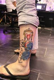 Leg personality color good looking hourglass rose tattoo pattern picture