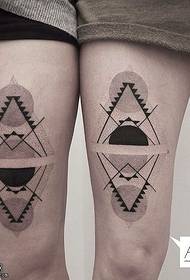 Thigh pricking small graphic tattoo pattern
