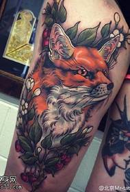 Thigh painted fox tattoo pattern