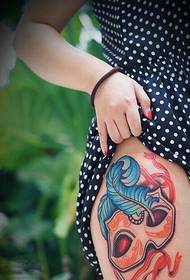 Personality female legs fashion mask feather tattoo picture picture
