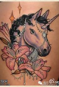 Vackra lilja enhörning tatuering mönster