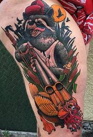 Qaabka tattoo gorilla ee Thigh