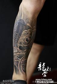 Patró de tatuatge de Koi amb vedells