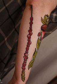 Uzorak tetovaže voća nogu