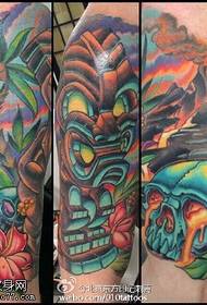 Borjú festett koponya táj totem tetoválás mintával