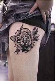 Mode vroulike bene persoonlikheid pragtige roos tatoeëermerk prentjie