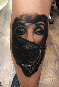 Calf masked mace ƙirar tattoo