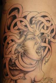 Medusae arte serpens feminam tattoo
