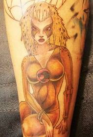 Seksi zlatna leopard ženska slika tetovaža
