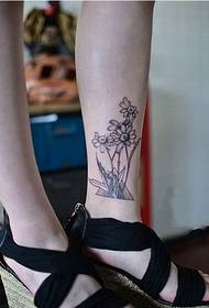 Small Daisy Shank Tattoo Appreciation Picture