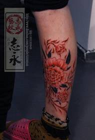 Leg red red monochrome rose tattoo pattern