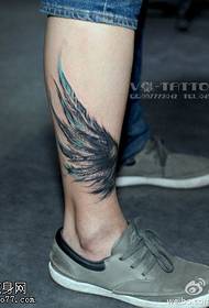 Model de tatuaj cu aripi frumoase strălucitoare și cool