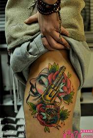 Leg v-Vendetta Pistol Tatuaj Imagine