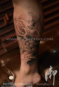 Leg black gray lotus tattoo pattern