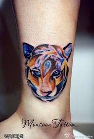 Leg personality colorful tiger head tattoo pattern
