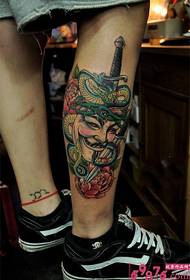 V-mask kreativ svärd orm ros tatuering bild