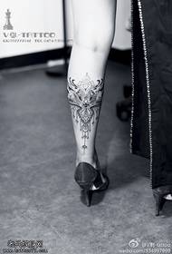 Elegant and beautiful phoenix tattoo pattern