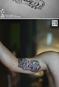 Seven English flower tattoo pattern